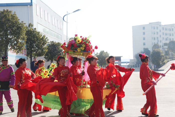 花燈隊表演現(xiàn)場.jpg