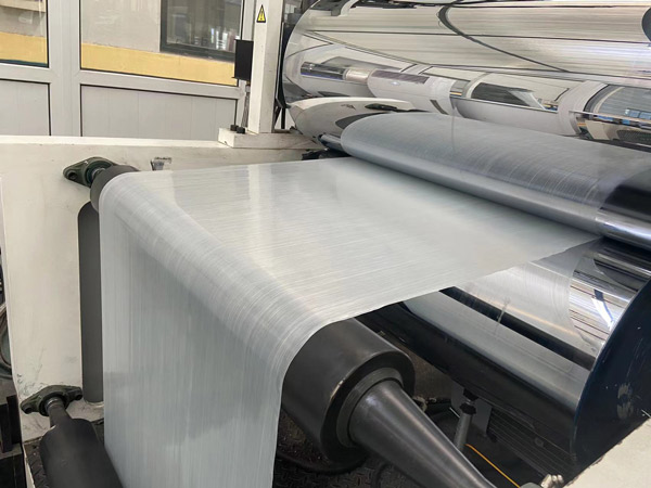 CFRT預浸帶樹(shu)脂與纖維(wei)相互熔融(róng)的緊密度(du)影響物理(li)性能